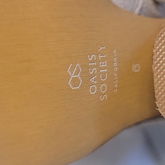 Oasis Society - Picture 7 of 9